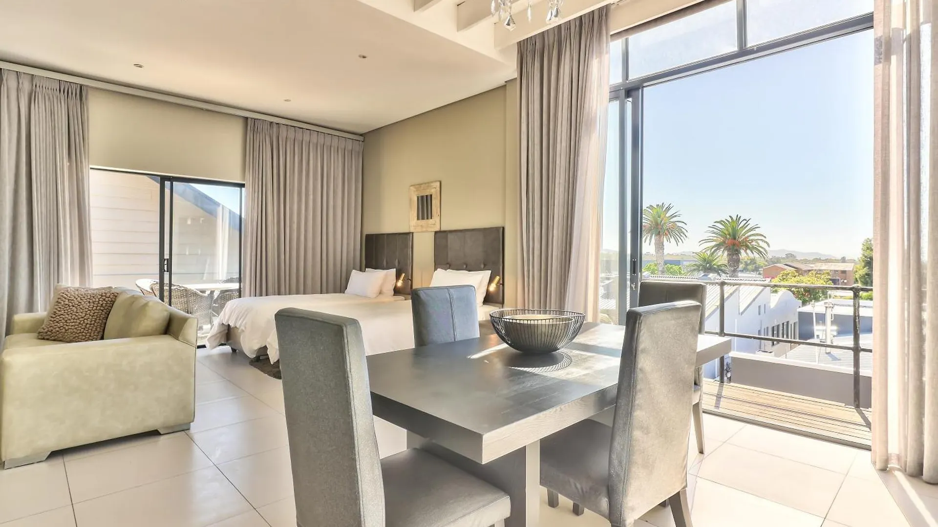 Heritage Square Apartments Durbanville